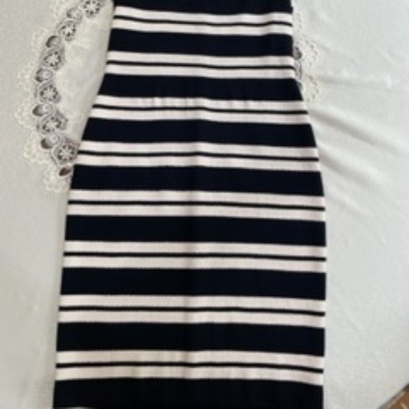 St John knit Dress size 6, Black and Cream stripe - Picture 2 of 4